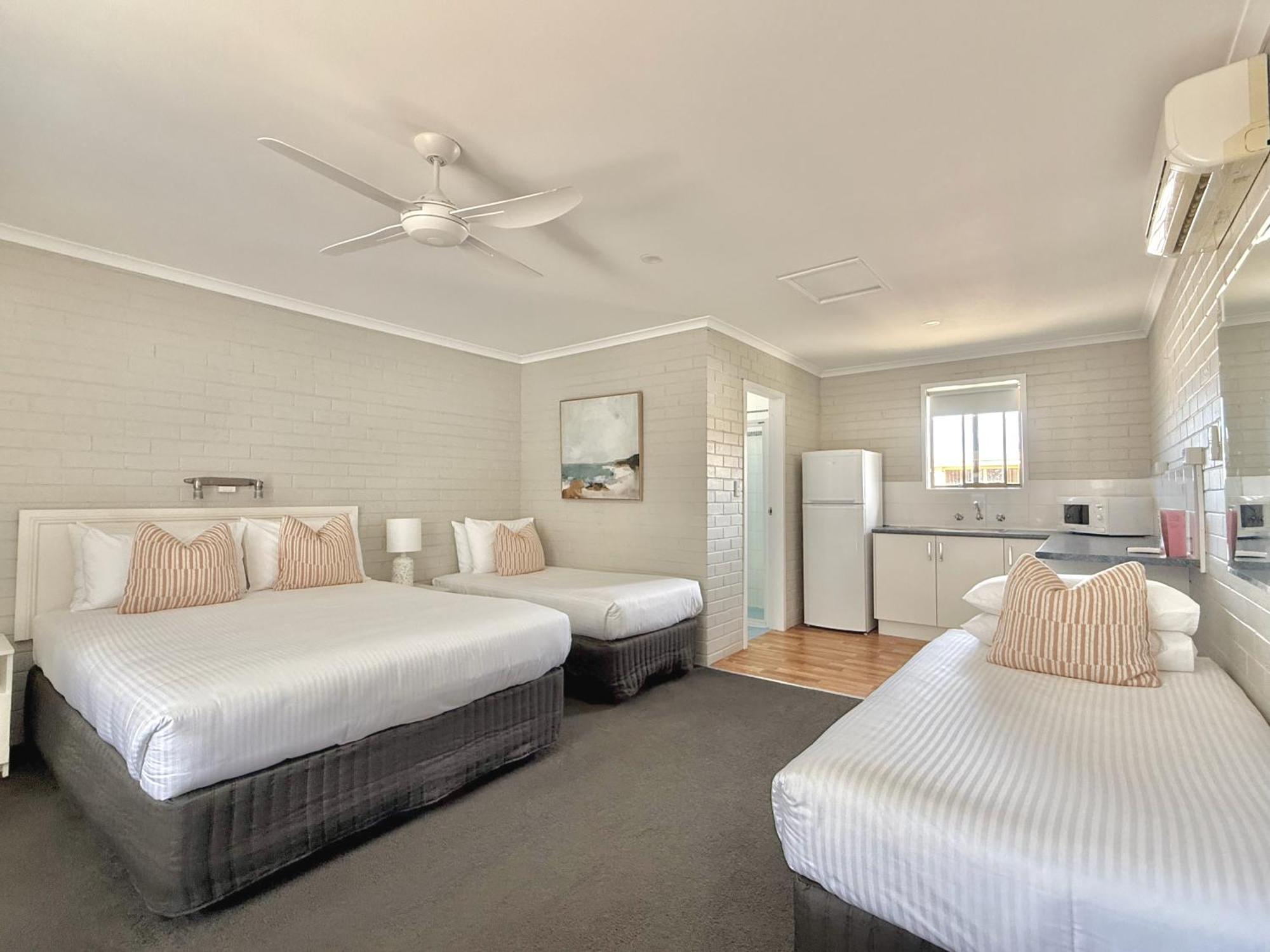 Pelican Motor Inn Merimbula Esterno foto